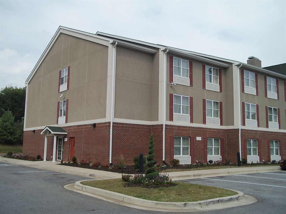 Country Inn & Suites By Radisson, Washington, Dc East - Capitol Heights, Md Exterior photo